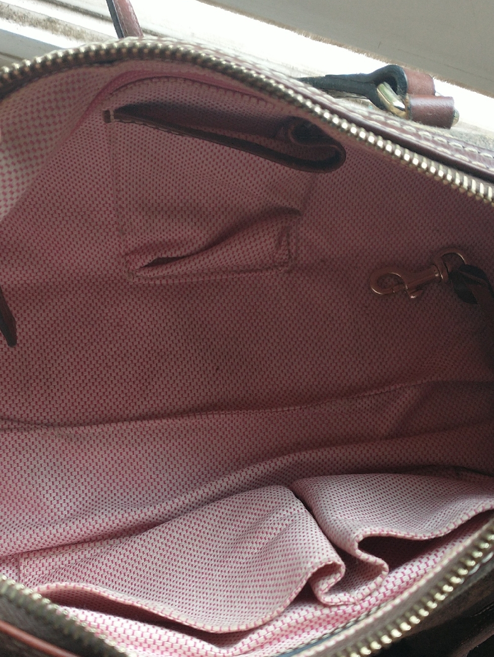Dooney & Bourke Monogram Fabric Handbag 👜 - Picture 10 of 10